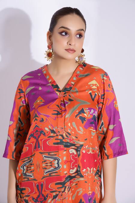Studio Surbhi Orange Cotton, Silk V-neck Abstract Illusion Print Kurta With Pant at Aza Fashions Studio Surbhi_Orange Cotton, Silk V-neck Abstract Illusion Print Kurta With Pant _at_Aza_Fashions