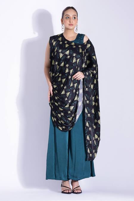 Studio Surbhi Green Georgette, Satin Embroidery Round Neck Pant Saree With Blouse Online at Aza Fashions Studio Surbhi_Green Georgette, Satin Embroidery Round Neck Pant Saree With Blouse _Online_at_Aza_Fashions