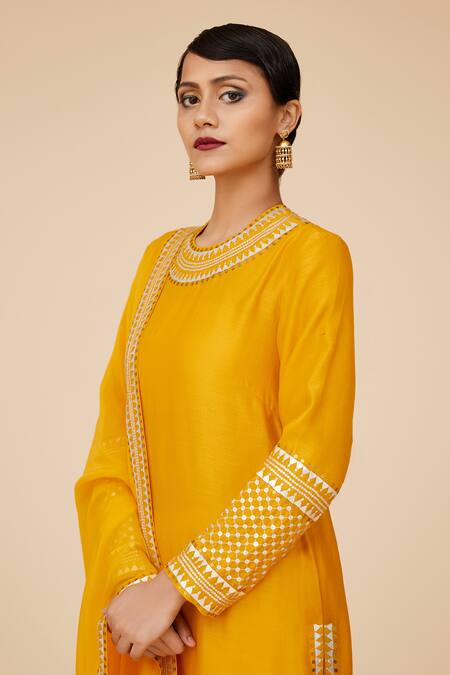 Priyal Prakash Yellow Chanderi, Cotton, Viscose Sequins, Zari Flora Jaal Embroidered Kurta Set Online at Aza Fashions Priyal Prakash_Yellow Chanderi, Cotton, Viscose Sequins, Zari Flora Jaal Embroidered Kurta Set _Online_at_Aza_Fashions