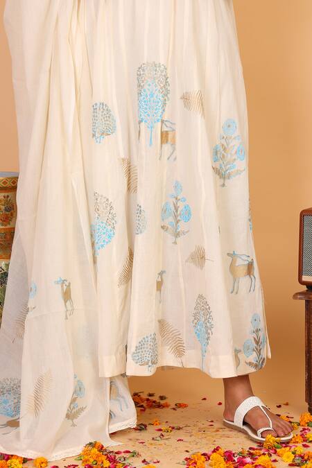 Shop_Nazar By Indu_White Cotton Embroidery Mandarin Collar Jungle Print Anarkali Pant Set _Online_at_Aza_Fashions