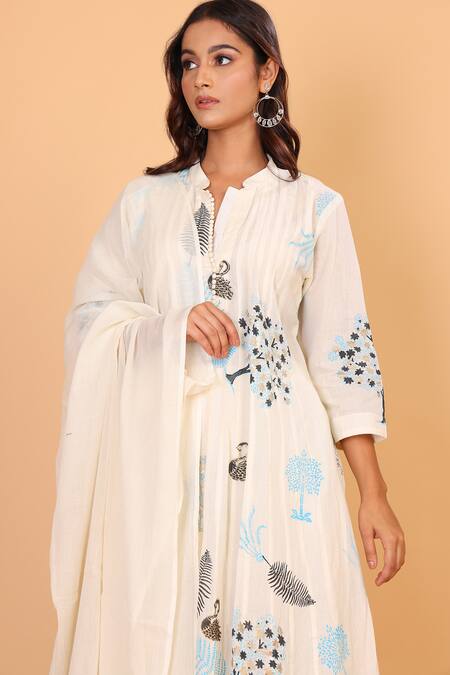 Nazar By Indu_White Cotton Embroidery Mandarin Collar Jungle Pattern Anarkali Pant Set _at_Aza_Fashions