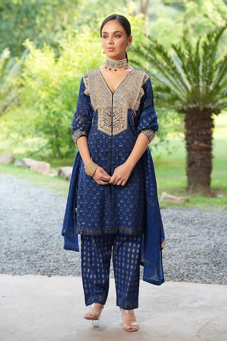 Nazar By Indu_Blue Cotton Sequins, Embroidery V-neck Hand Block Print Kurta Pant Set _Online_at_Aza_Fashions