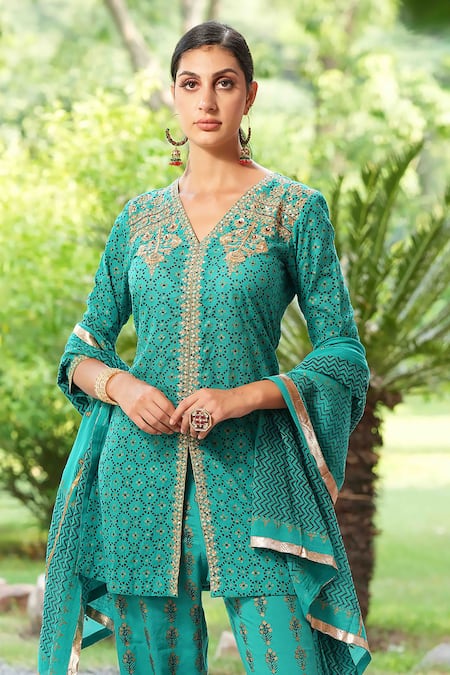 Nazar By Indu_Green Cotton Sequins, Embroidery V-neck Block Print Kurta Pant Set _Online_at_Aza_Fashions