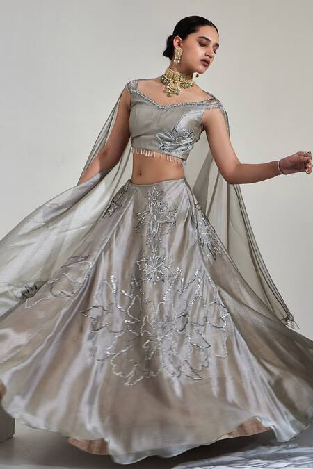 Swati Wadhwani Couture Grey Organza Sequins, Cut Work Sweetheart Neck Metallic Embroidered Lehenga Set Online at Aza Fashions Swati Wadhwani Couture_Grey Organza Sequins, Cut Work Sweetheart Neck Metallic Embroidered Lehenga Set _Online_at_Aza_Fashions