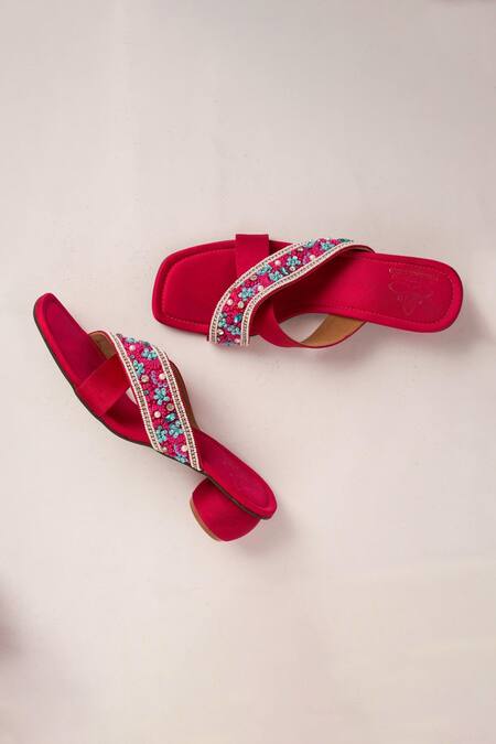 SCHON ZAPATO Pink Embroidered Blushing Strap Matka Heels Online at Aza Fashions SCHON ZAPATO_Pink Embroidered Blushing Strap Matka Heels _Online_at_Aza_Fashions