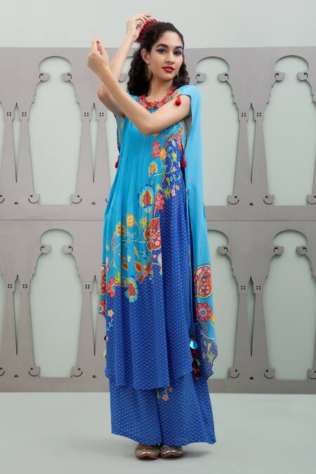 Lila_Blue Crepe Embroidery, Sequins Round Floral Pattern Tonal Ombre Kurta With Pant_at_Aza_Fashions
