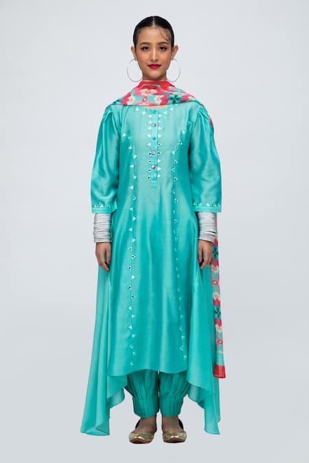 Lila Zahira Asymmetric Kurta Pant Set 