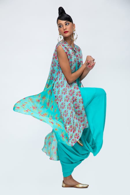 Lila Blue Crepe Mirrors Round Neck Siana Floral Print Asymmetric Cape Pant Set at Aza Fashions Lila_Blue Crepe Mirrors Round Neck Siana Floral Print Asymmetric Cape Pant Set_at_Aza_Fashions