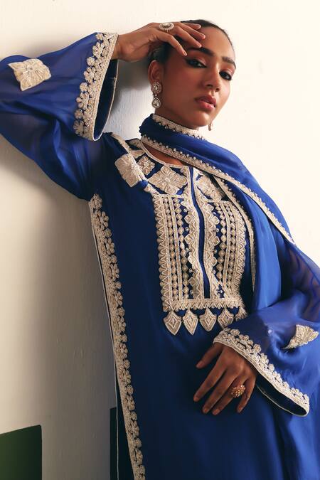 Buy Reeti Arneja - Theklub Blue Organza, Cotton Satin Embroidery Round Neck Irina Yoke Kurta Palazzo Set Buy_Reeti Arneja - Theklub_Blue Organza, Cotton Satin Embroidery Round Neck Irina Yoke Kurta Palazzo Set