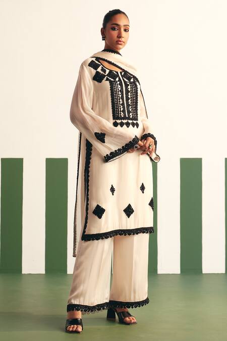 Reeti Arneja - Theklub Ivory Organza, Cotton Satin Embroidery Round Irina Geometric Kurta Palazzo Set Online at Aza Fashions Reeti Arneja - Theklub_Ivory Organza, Cotton Satin Embroidery Round Irina Geometric Kurta Palazzo Set _Online_at_Aza_Fashions
