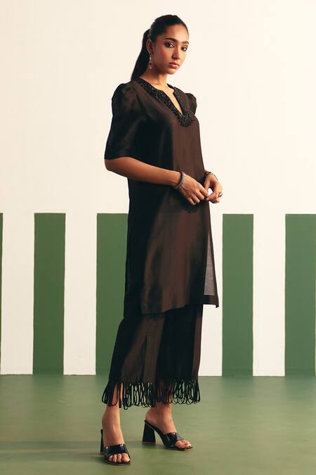 Reeti Arneja - Theklub Black Chanderi Sequins, Lace Split Darla Placement Embroidered Kurta With Pant Online at Aza Fashions Reeti Arneja - Theklub_Black Chanderi Sequins, Lace Split Darla Placement Embroidered Kurta With Pant _Online_at_Aza_Fashions