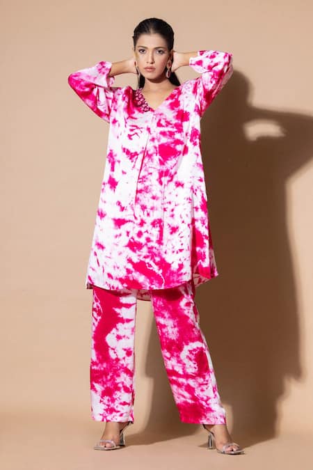 Buy_Zeefaa_Magenta Modal, Satin Embroidery V-neck Tie-dye Pattern Kurta And Pant Set_Online_at_Aza_Fashions