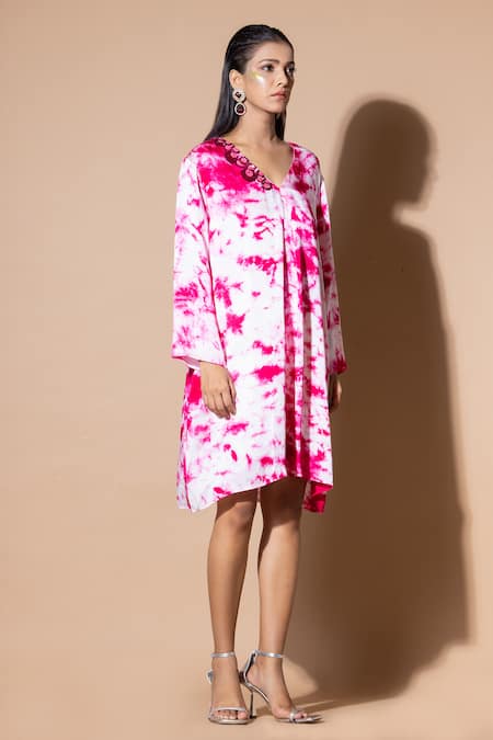 Zeefaa_Magenta Modal, Satin Embroidery, Sequins V-neck Tie-dyed V Kurta_Online_at_Aza_Fashions