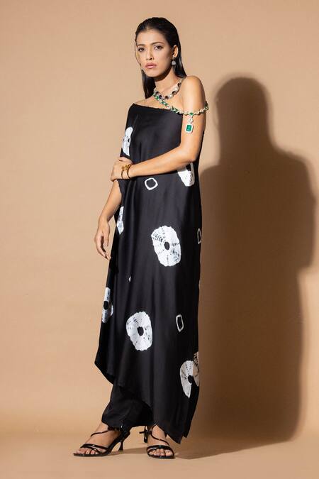 Buy_Zeefaa_Black Modal, Satin Beads, Embroidery Abstract Pattern Tunic And Straight Pant Set_Online_at_Aza_Fashions