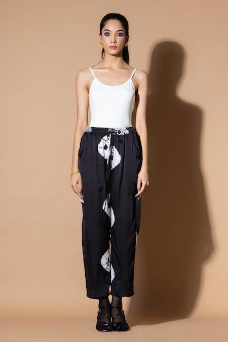 Zeefaa Abstract Pattern Straight Pant 