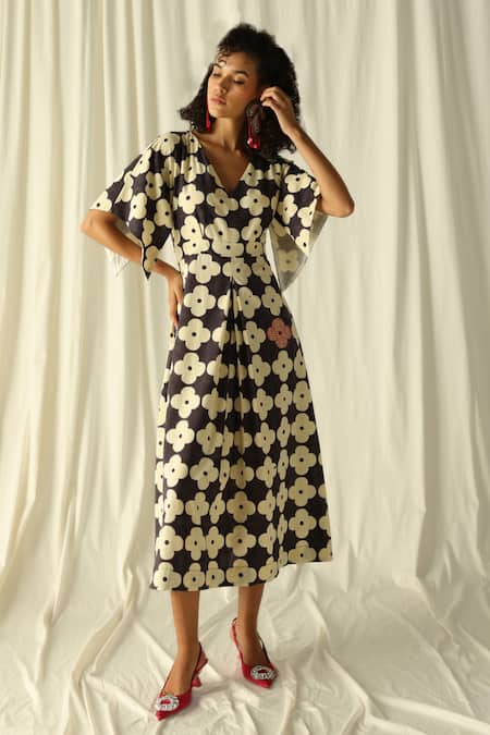 Buy Black Mangalgiri Printed Floral V-neck Bardot Retro Dress For Women by  Jodi Online at Aza Fashions.