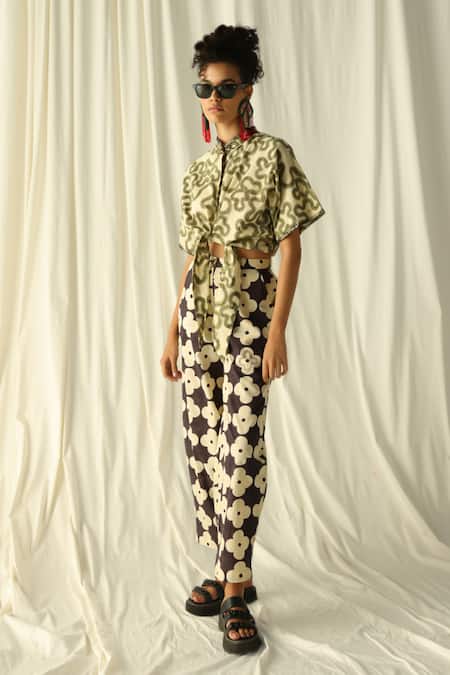 Shop_Jodi_Black Mangalgiri Printed Floral Pant _at_Aza_Fashions