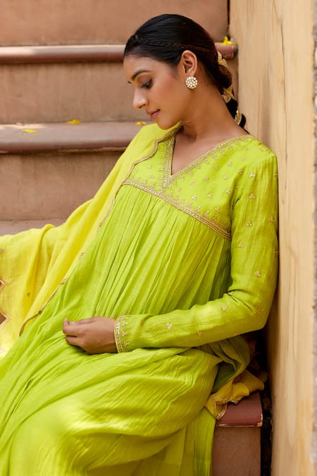Shop_Nimbu Mirchi_Green Chanderi Embroidery, Sequins V-neck Zari Yoke Anarkali Set _Online_at_Aza_Fashions