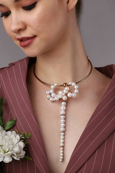 Buy Itrana White Pearl Embellished Necklace Buy_Itrana_White Pearl Embellished Necklace