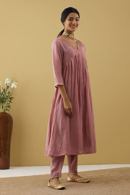 Buy Tashee Purple Chanderi Sequins, Beads V-neck Gathered Embroidered Kurta And Pant Set Online at Aza Fashions Buy_Tashee_Purple Chanderi Sequins, Beads V-neck Gathered Embroidered Kurta And Pant Set _Online_at_Aza_Fashions