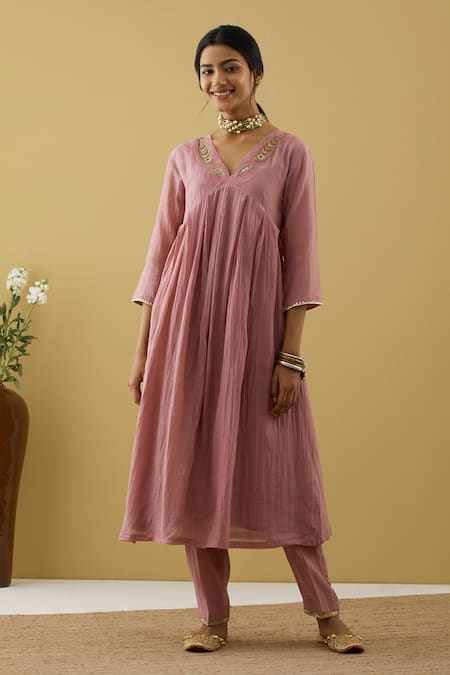 Tashee Purple Chanderi Sequins, Beads V-neck Gathered Embroidered Kurta And Pant Set 