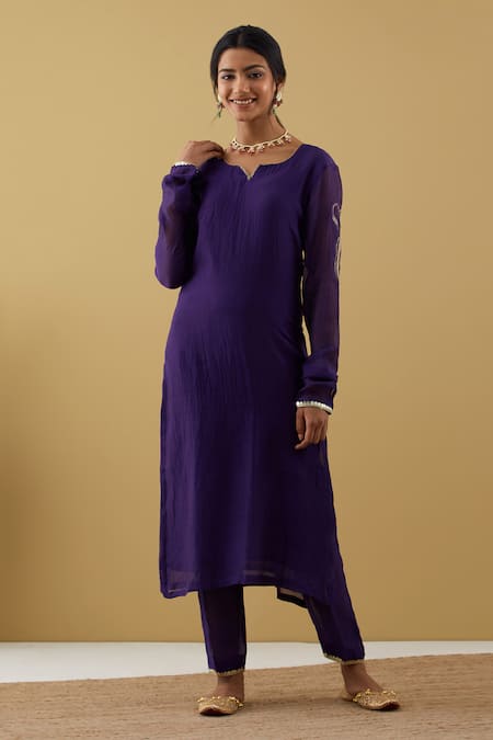 Tashee Chanderi Sleeve Embroidered Kurta & Pant Set 