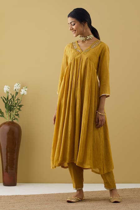 Shop Tashee Yellow Chanderi Sequins, Beads, Embroidery V-neck Gathered Kurta Pant Set at Aza Fashions Shop_Tashee_Yellow Chanderi Sequins, Beads, Embroidery V-neck Gathered Kurta Pant Set _at_Aza_Fashions