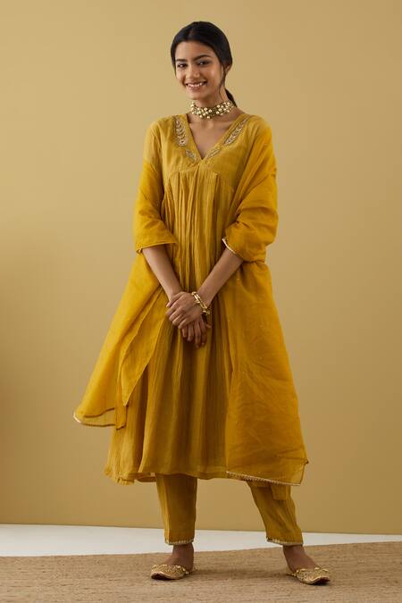 Buy Tashee Yellow Chanderi Sequins, Beads, Embroidery V-neck Gathered Kurta Pant Set Buy_Tashee_Yellow Chanderi Sequins, Beads, Embroidery V-neck Gathered Kurta Pant Set
