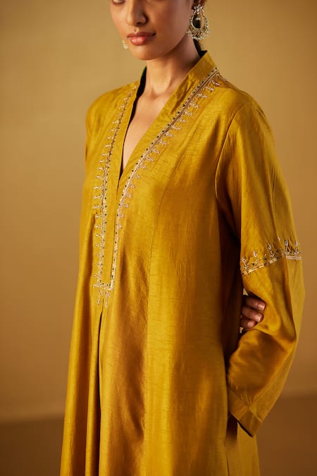 Shorshe Clothing_Yellow Silk Embroidery V-neck Sashiko Raw Kurta _Online_at_Aza_Fashions