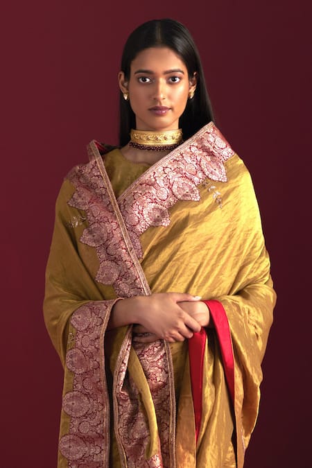 Shop Shorshe Clothing Gold Brocade, Handloom Cotton Embroidery Ayesha Border Woven Saree Online at Aza Fashions Shop_Shorshe Clothing_Gold Brocade, Handloom Cotton Embroidery Ayesha Border Woven Saree _Online_at_Aza_Fashions