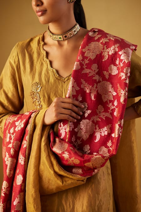 Shorshe Clothing Red Brocade, Handloom Cotton Embroidery, Lace Botanical Woven Dupatta Online at Aza Fashions Shorshe Clothing_Red Brocade, Handloom Cotton Embroidery, Lace Botanical Woven Dupatta _Online_at_Aza_Fashions