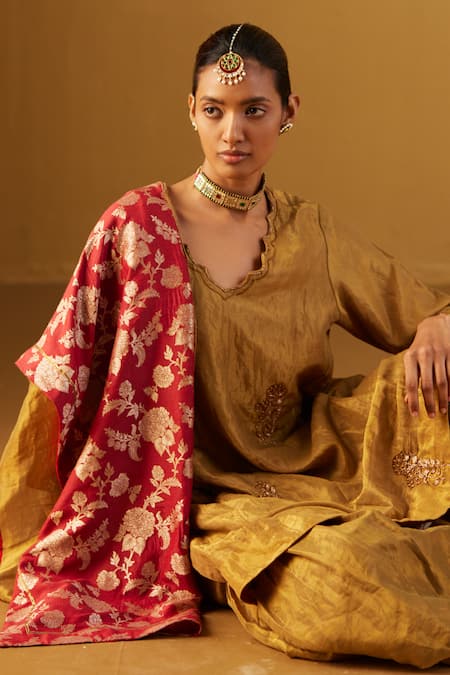 Buy Shorshe Clothing Red Brocade, Handloom Cotton Embroidery, Lace Botanical Woven Dupatta Online at Aza Fashions Buy_Shorshe Clothing_Red Brocade, Handloom Cotton Embroidery, Lace Botanical Woven Dupatta _Online_at_Aza_Fashions