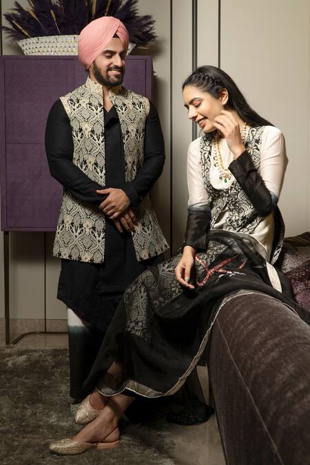 Shop_Soniya G_Black Cotton Damask Print Bundi Kurta Set _at_Aza_Fashions
