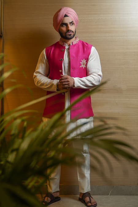 Soniya G Floral Self Print Bundi Kurta Set 