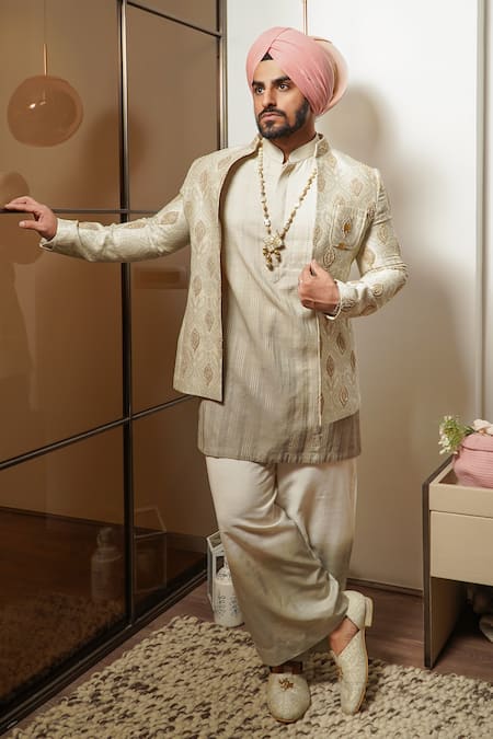 Soniya G Ivory Damask Embroidered Bundi Set 