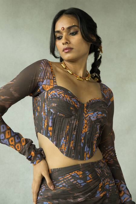 Doh Tak Keh_Brown Georgette Sweetheart Neck Jugni Abstract Print Thigh-high Slit Skirt Set_Online_at_Aza_Fashions