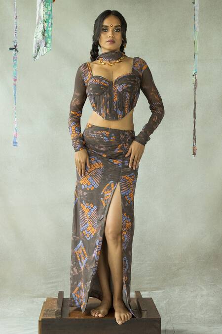 Doh Tak Keh Brown Georgette Sweetheart Neck Jugni Abstract Print Corset at Aza Fashions Doh Tak Keh_Brown Georgette Sweetheart Neck Jugni Abstract Print Corset_at_Aza_Fashions