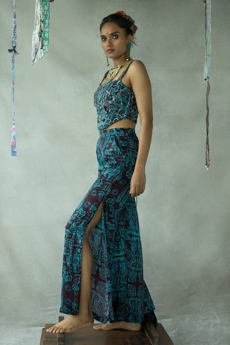 Buy_Doh Tak Keh_Brown Cupro Satin Printed Bijlee Side Slit Trouser 