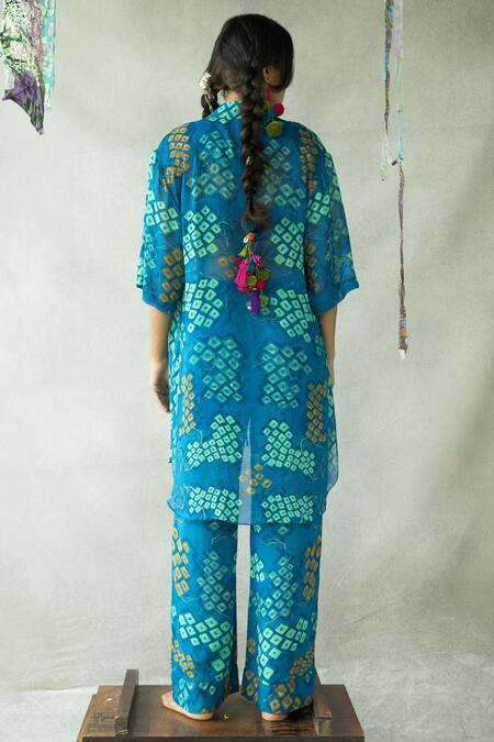 Shop Doh Tak Keh Blue Georgette Bindoo Straight Leg Elasticated Trouser at Aza Fashions Shop_Doh Tak Keh_Blue Georgette Bindoo Straight Leg Elasticated Trouser _at_Aza_Fashions