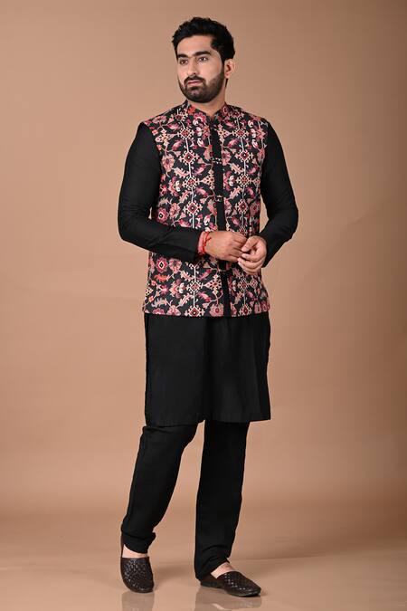 Priyanka Haralalka_Black Cotton, Silk Floral Ikat Bundi Kurta Set _Online_at_Aza_Fashions