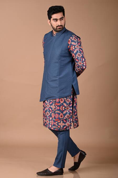 Shop_Priyanka Haralalka_Blue Maheshwari Embroidery Sapphire Ikat Print Kurta Bundi Set _Online_at_Aza_Fashions