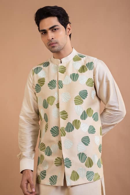 Priyanka Haralalka Beige Cotton Silk Embroidered Thread Bundi 
