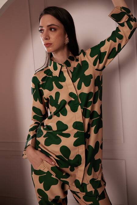 Buy_Fuga_Beige Georgette Collared Abstract Floral Print Shirt With Pant_Online_at_Aza_Fashions