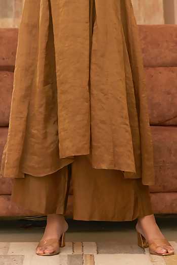 Buy_Chambray & Co._Gold Chanderi , Linen, Embroidery Nisa Thread Floral Kurta With Pant _Online_at_Aza_Fashions