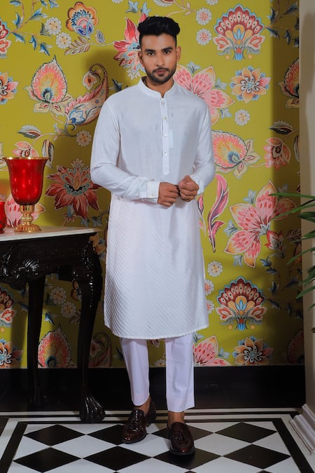 YAJY by Aditya Jain Pintuck Kurta Set 