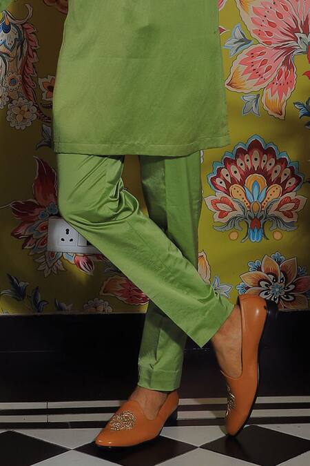 Yajy By Aditya Jain Green Silk, Cotton Pleated Kurta And Trouser Set Online at Aza Fashions Yajy By Aditya Jain_Green Silk, Cotton Pleated Kurta And Trouser Set _Online_at_Aza_Fashions