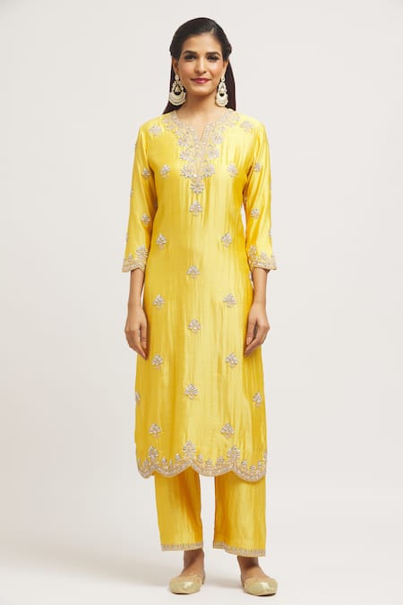 Surbhi Shah_Yellow Silk, Organza Embroidery Collared Zardosi Hand Kurta Set _Online_at_Aza_Fashions