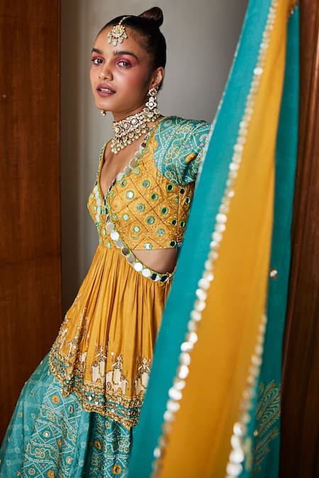 Shop_The Royaleum_Green Silk, Crepe Mirrors, Beads Triya Bandhani Print Lehenga Set _Online_at_Aza_Fashions
