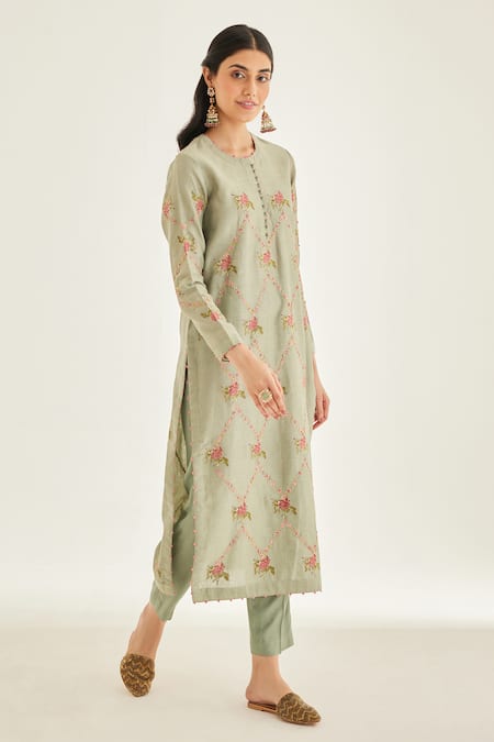 Shyam Narayan Prasad Green Silk, Chanderi, Organza Embroidery Round Neck Block Print And Kurta Set at Aza Fashions Shyam Narayan Prasad_Green Silk, Chanderi, Organza Embroidery Round Neck Block Print And Kurta Set _at_Aza_Fashions