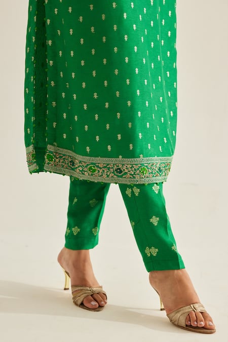Shyam Narayan Prasad_Emerald Green Organza, Georgette, Brocade Embroidery Round Botanical Kurta Set _at_Aza_Fashions